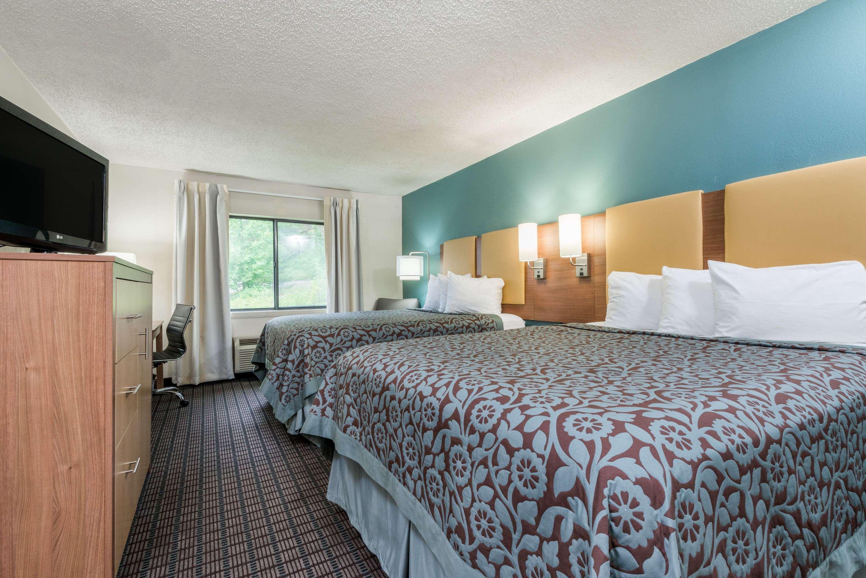 Days Inn By Wyndham Ashland Cannonsburg Exterior photo